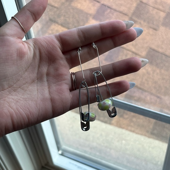 glass bead earrings - Picture 2 of 2